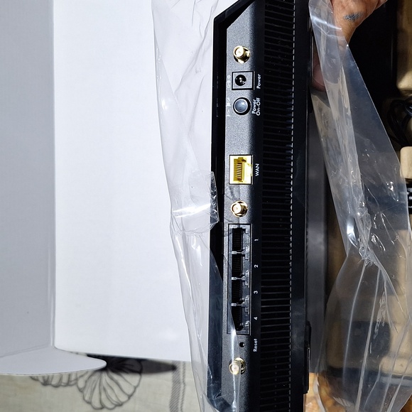 Netgear Nighthawk AC2600 Smart WiFi Router - Picture 3 of 3